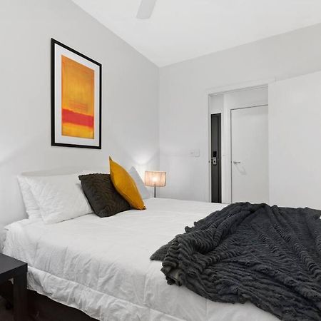 108 Astral Apartments Melbourne Esterno foto