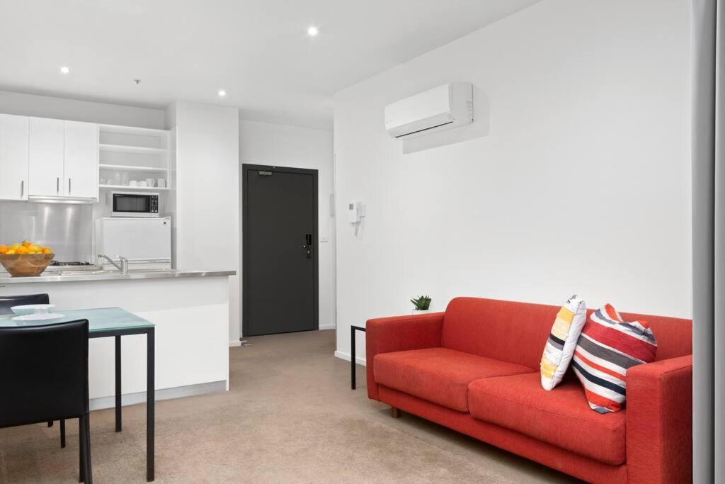 108 Astral Apartments Melbourne Esterno foto
