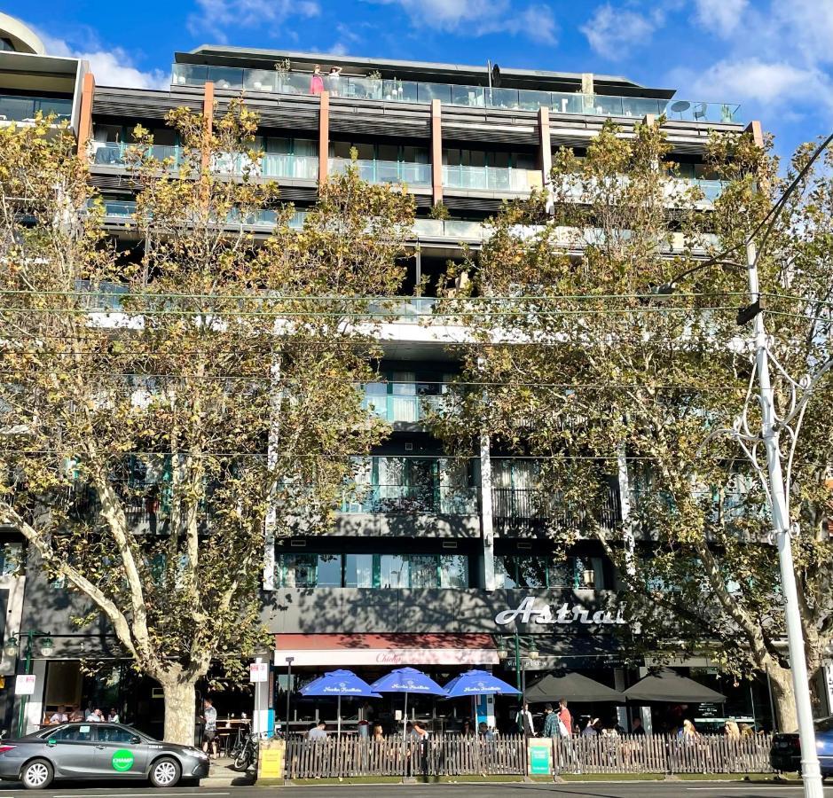 108 Astral Apartments Melbourne Esterno foto